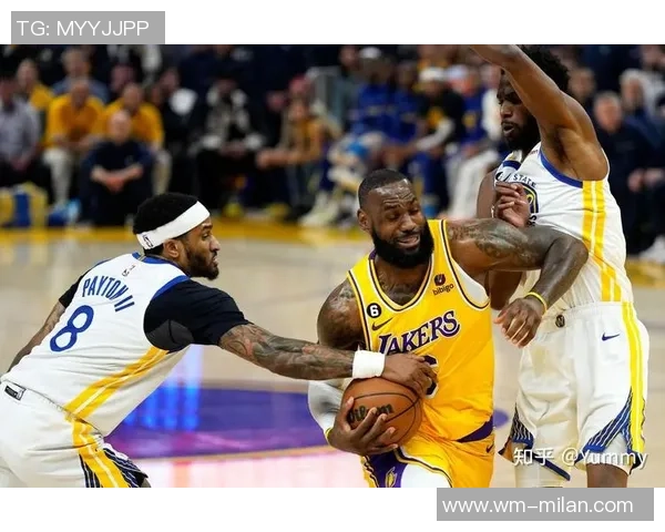 掘金与湖人季后赛第五场精彩对决第三节全景回顾与分析 掘金与湖人季后赛第五场精彩对决第三节全景回顾与分析